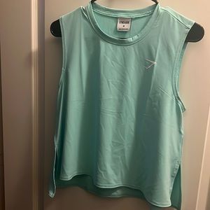 Never worn new gym shark crop